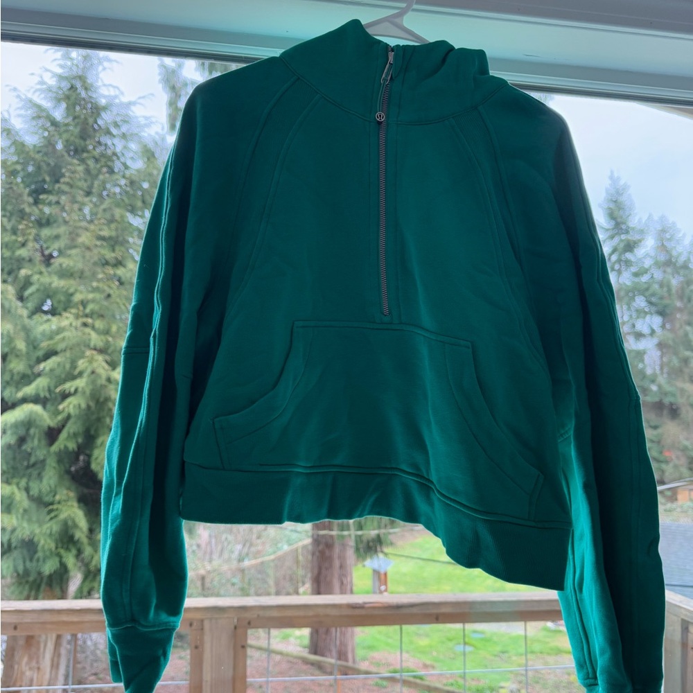 Lucky green lululemon quarter zip scuba M/L